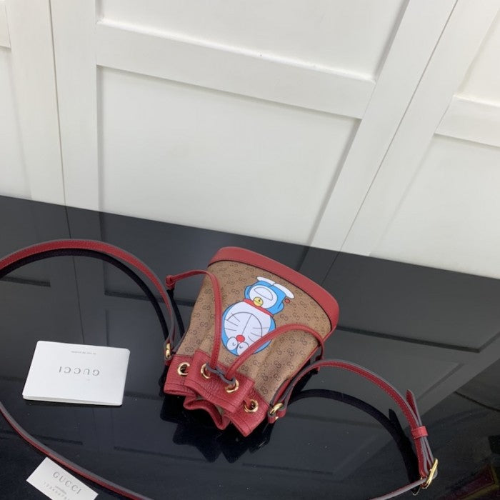 Doraemon x Gucci mini bucket bag 647801