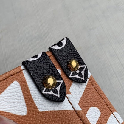 LV Monogram Giant Crafty Onthego GM M45359